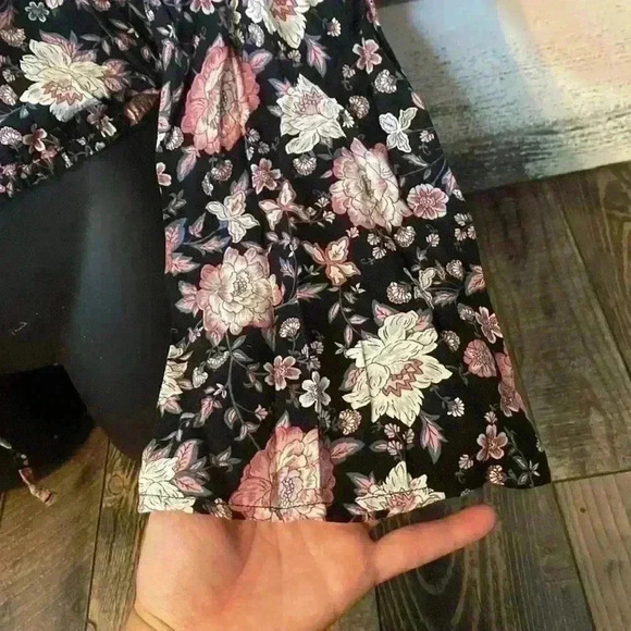 Women’s Arizona long sleeve top size medium - Picture 3 of 4